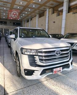 تۆیۆتا لاند کروزەر